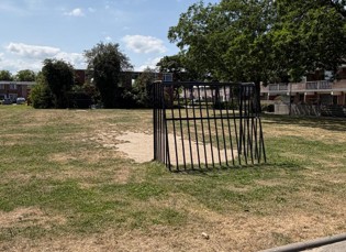 Kom lekker voetballen op het voetbalveldje aan het Sliedrechtpad